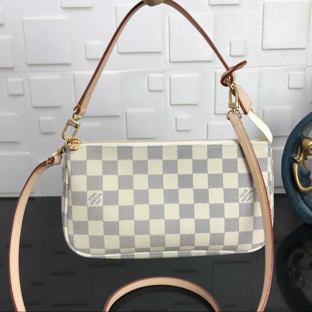 LV mini pouchette Damier Azul